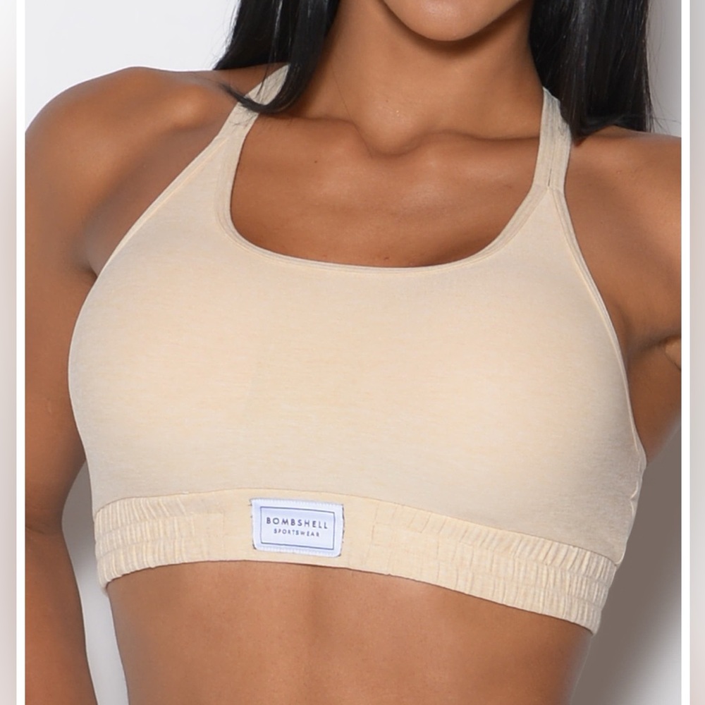 Bombshell Sportswear Cloud lounge Sports Bra Vanilla, sz Small